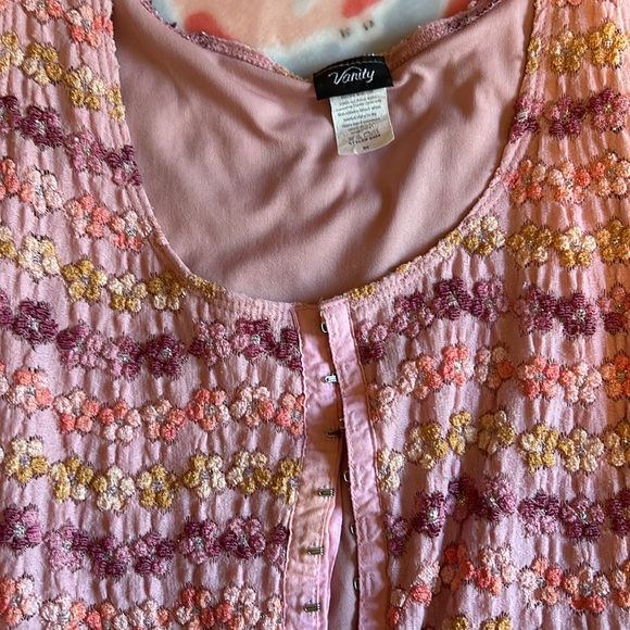 Tank top with hook and eye closures very cute - Picture 2 of 2